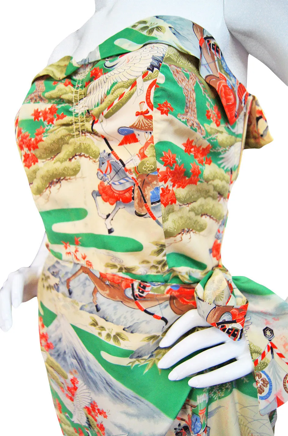 1940s Rare Hawaiian Wiggle Print Dress