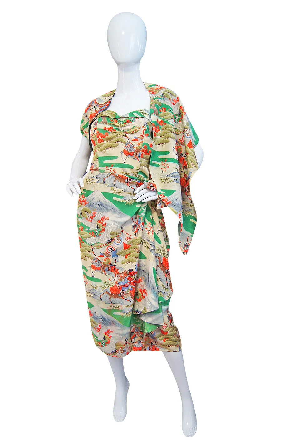 1940s Rare Hawaiian Wiggle Print Dress