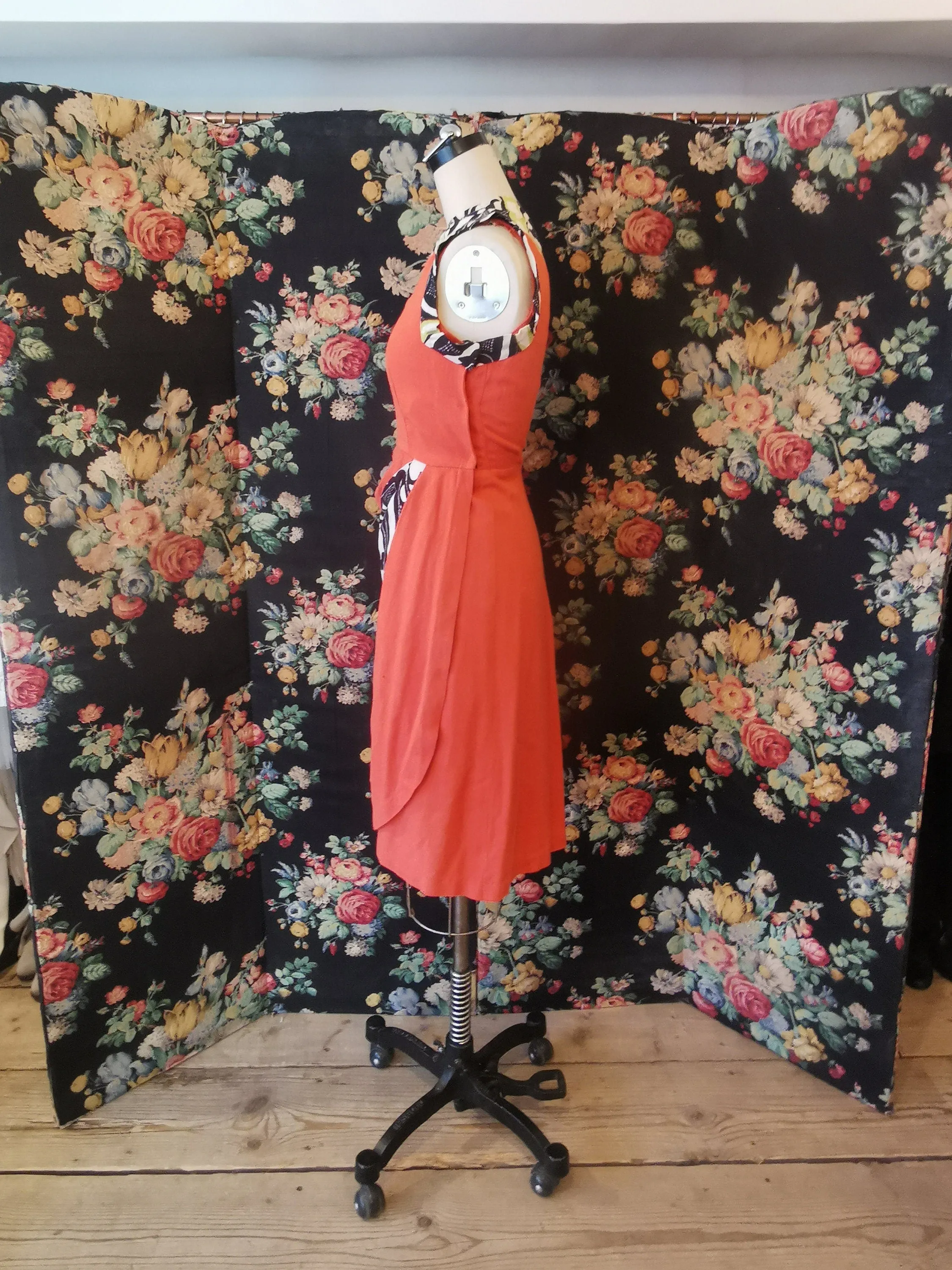 50s Rare printed linen wrap dress