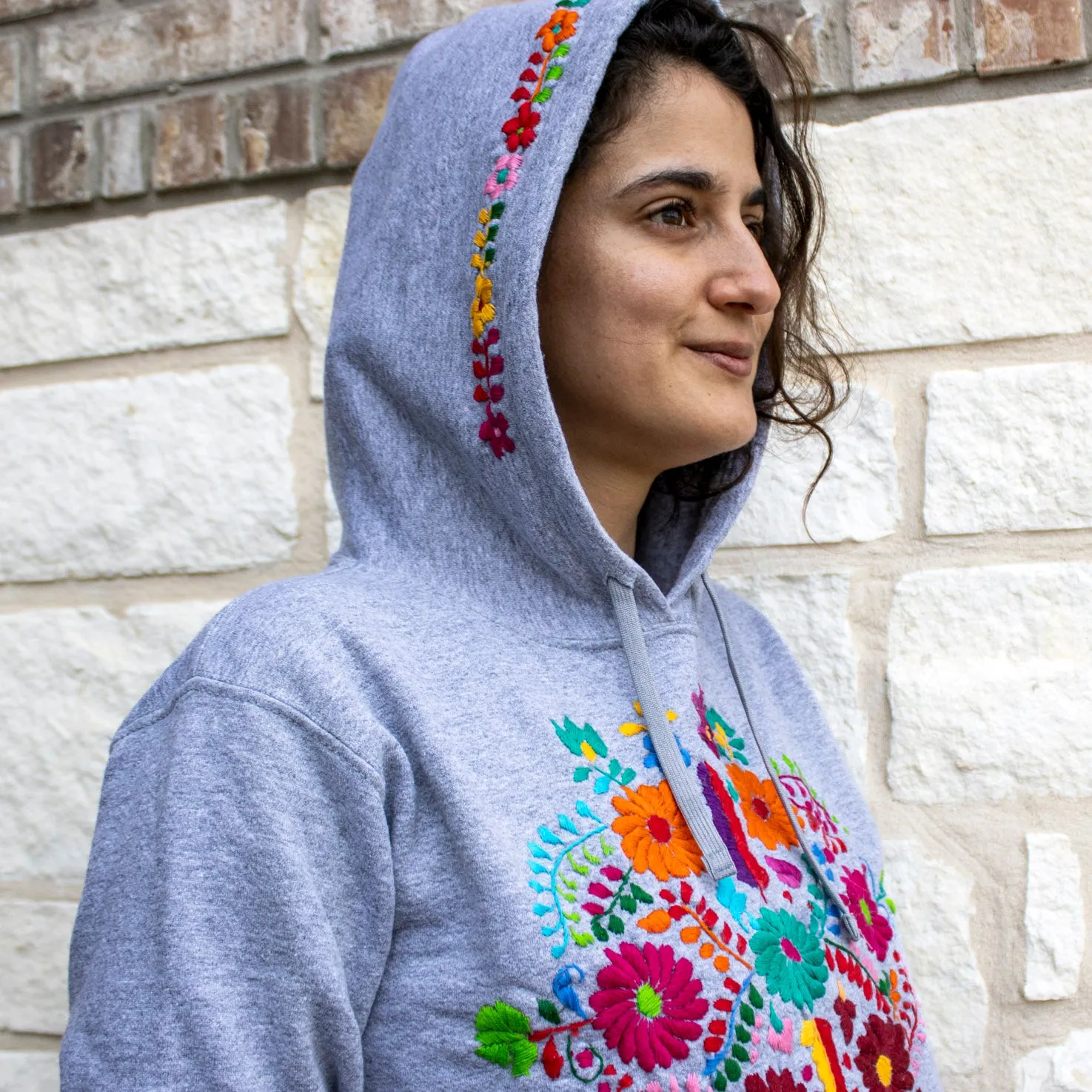 Chilac Floral Embroidered Pullover Hoodie