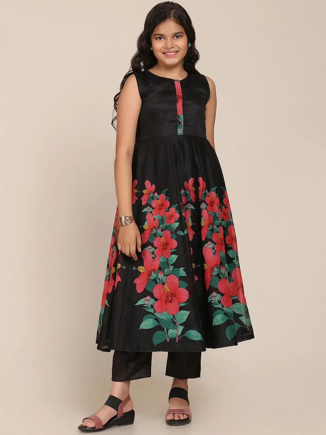 Girls Black Floral Printed Pleated Kurta With Trousers & With Dupatta