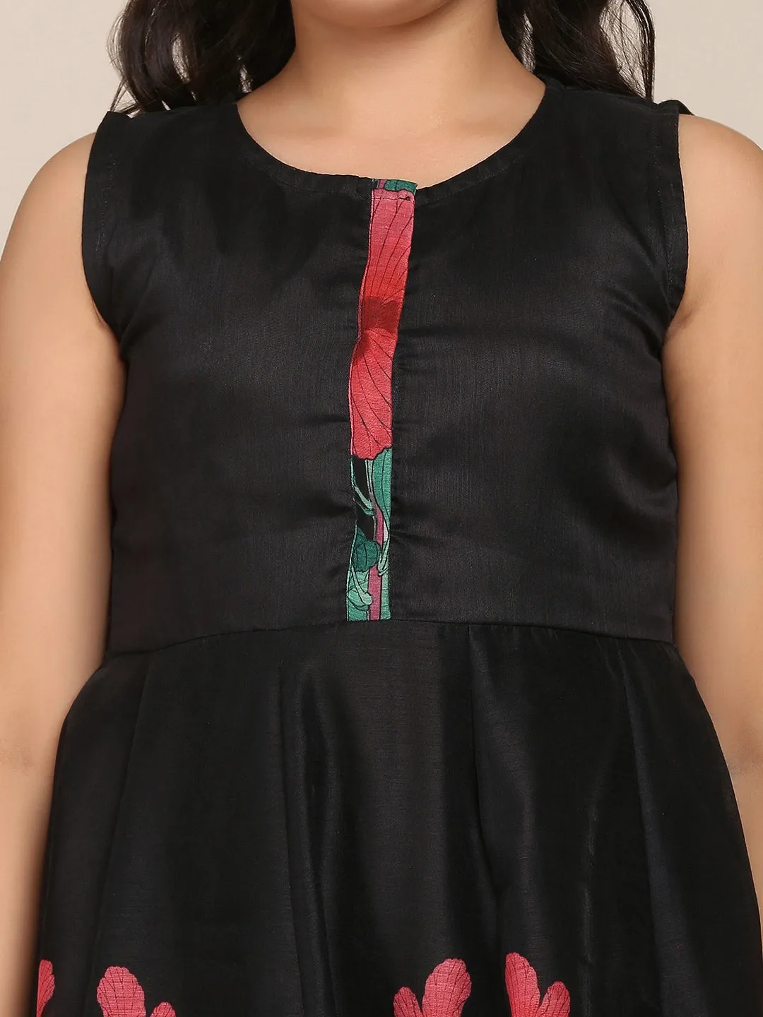 Girls Black Floral Printed Pleated Kurta With Trousers & With Dupatta