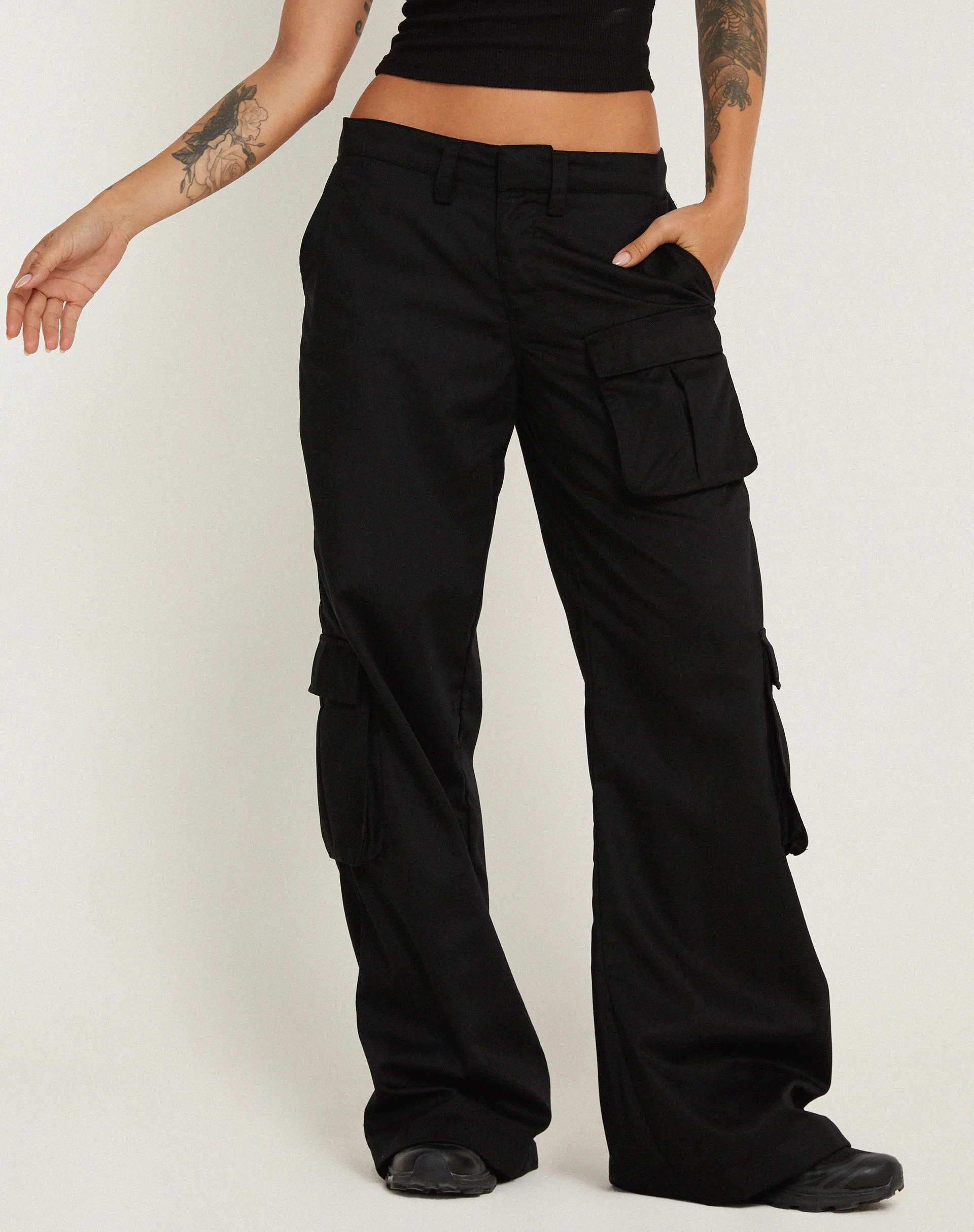 Lovis Cargo Trouser in Black