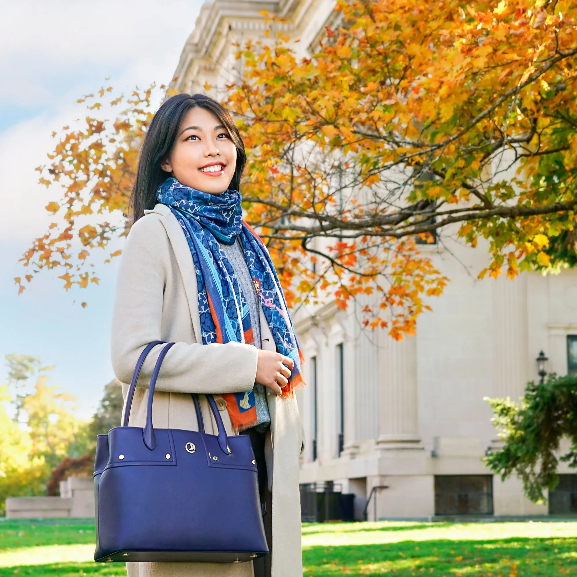 Manchurian Elegance Long Scarf - Blue