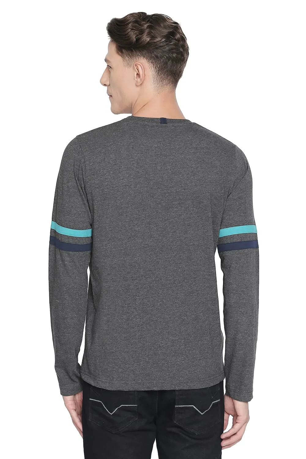 Muscle Fit Long Sleeve T Shirt