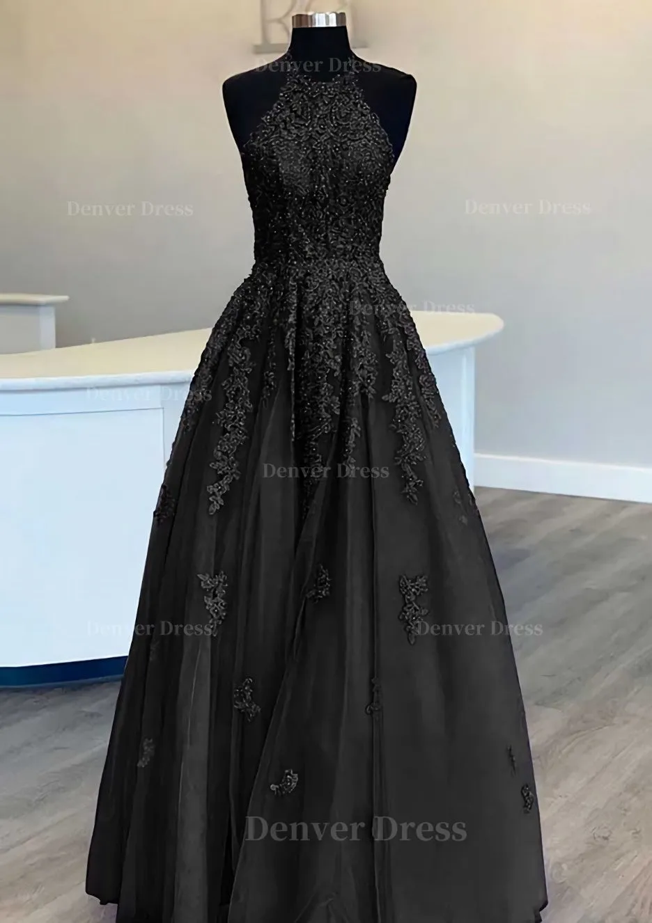 Princess Halter Long/Floor-Length Lace Tulle Prom Dress With Appliqued Beading