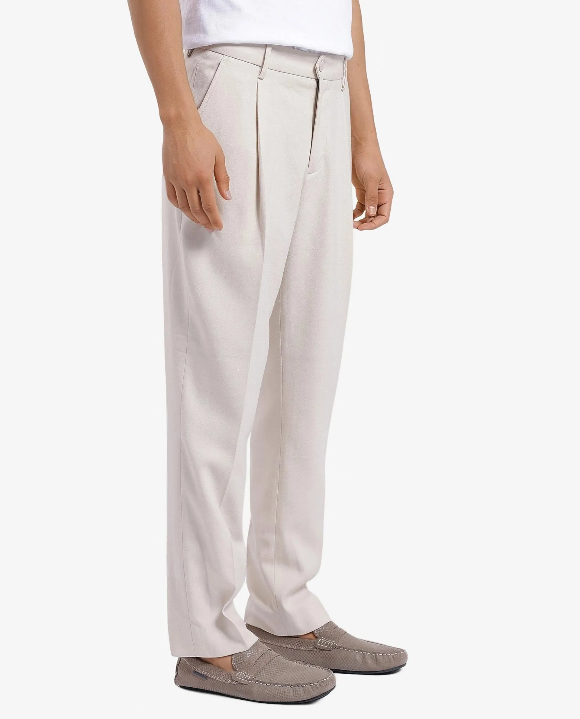 Rare Rabbit Men Branter Off White Polyester Rayon Fabric Mid Rise Pleated Relaxed Fit Trouser