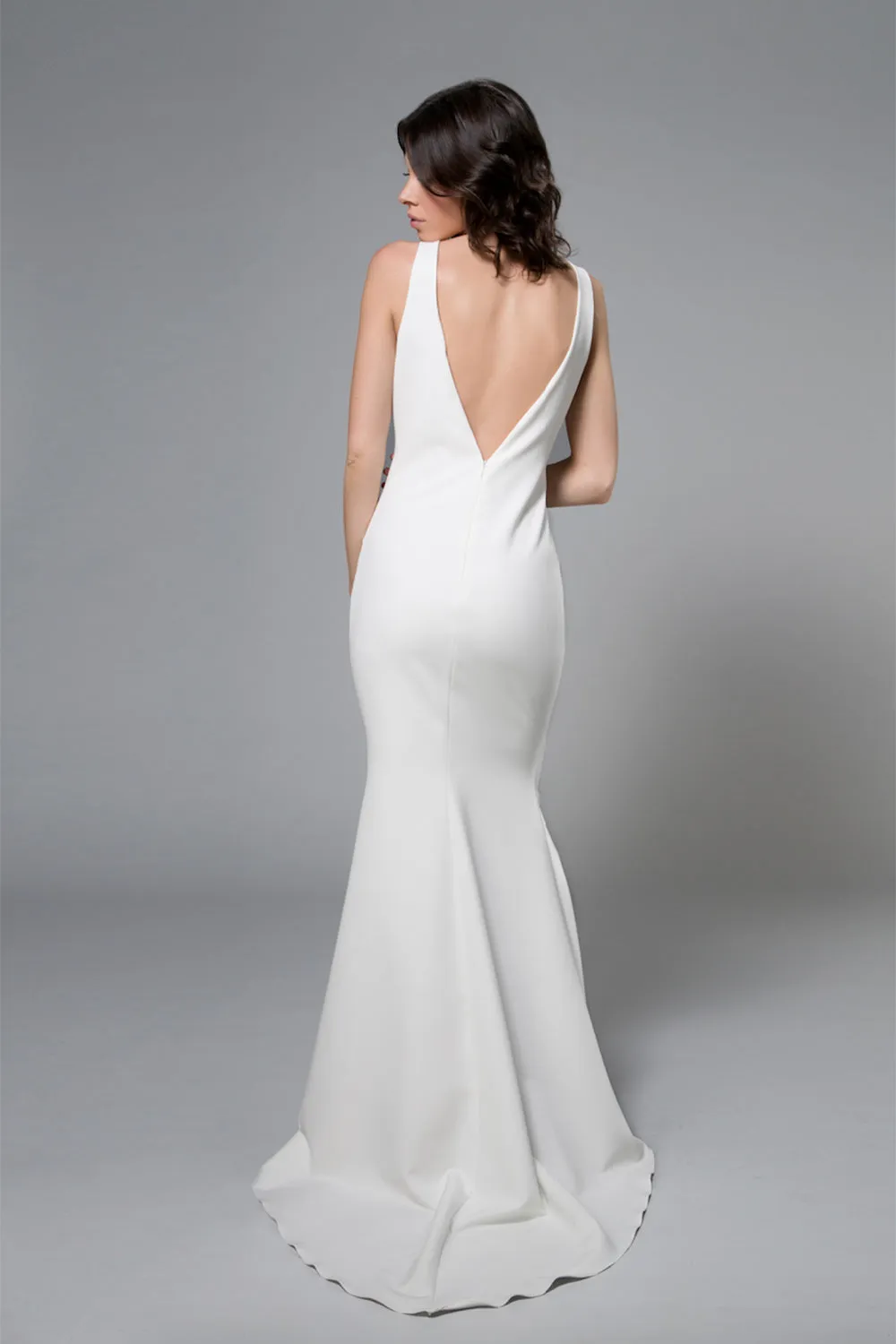 Sanya White | Backless Mermaid Gown