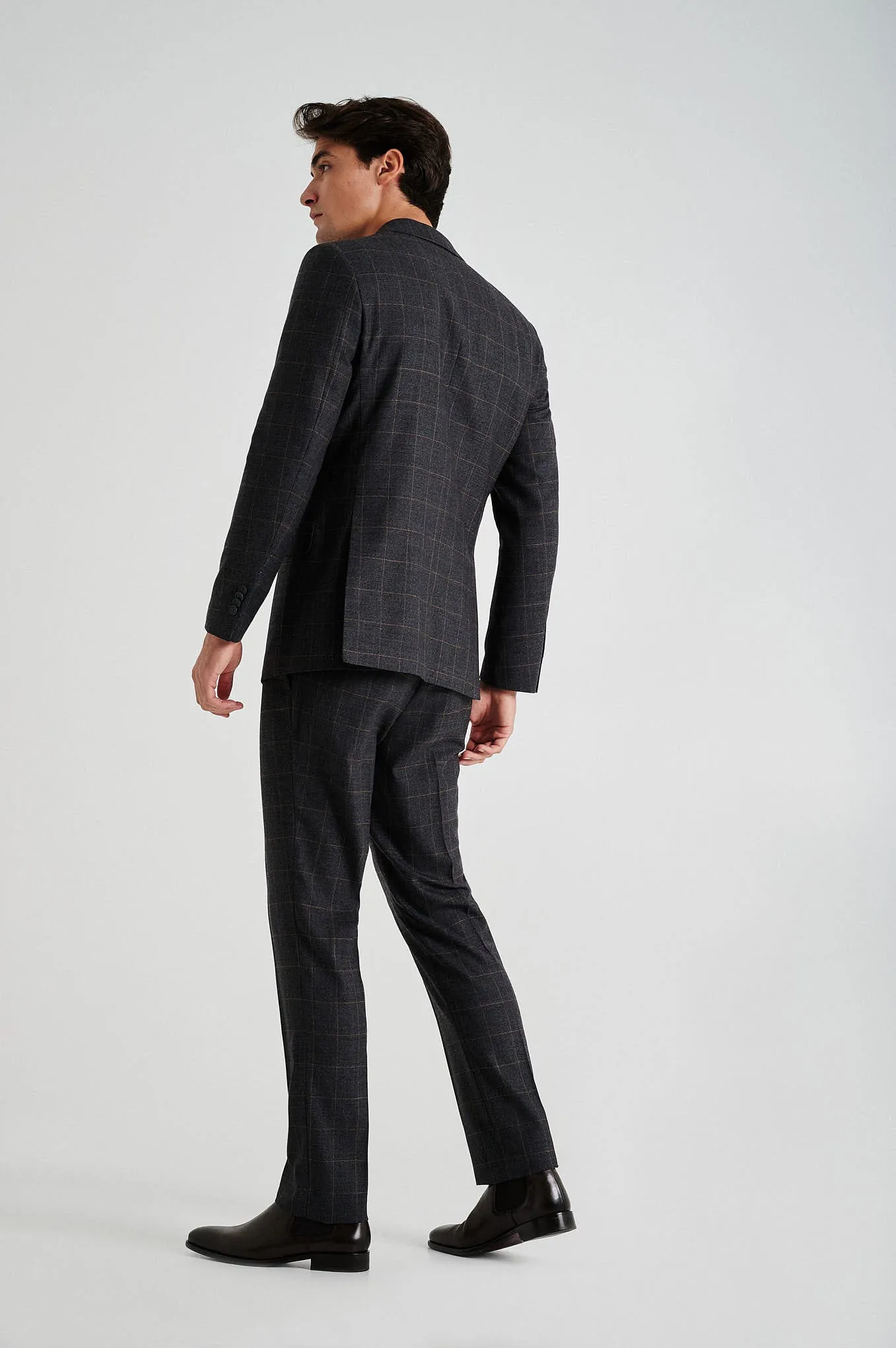 Slim fit windowpane wool suit