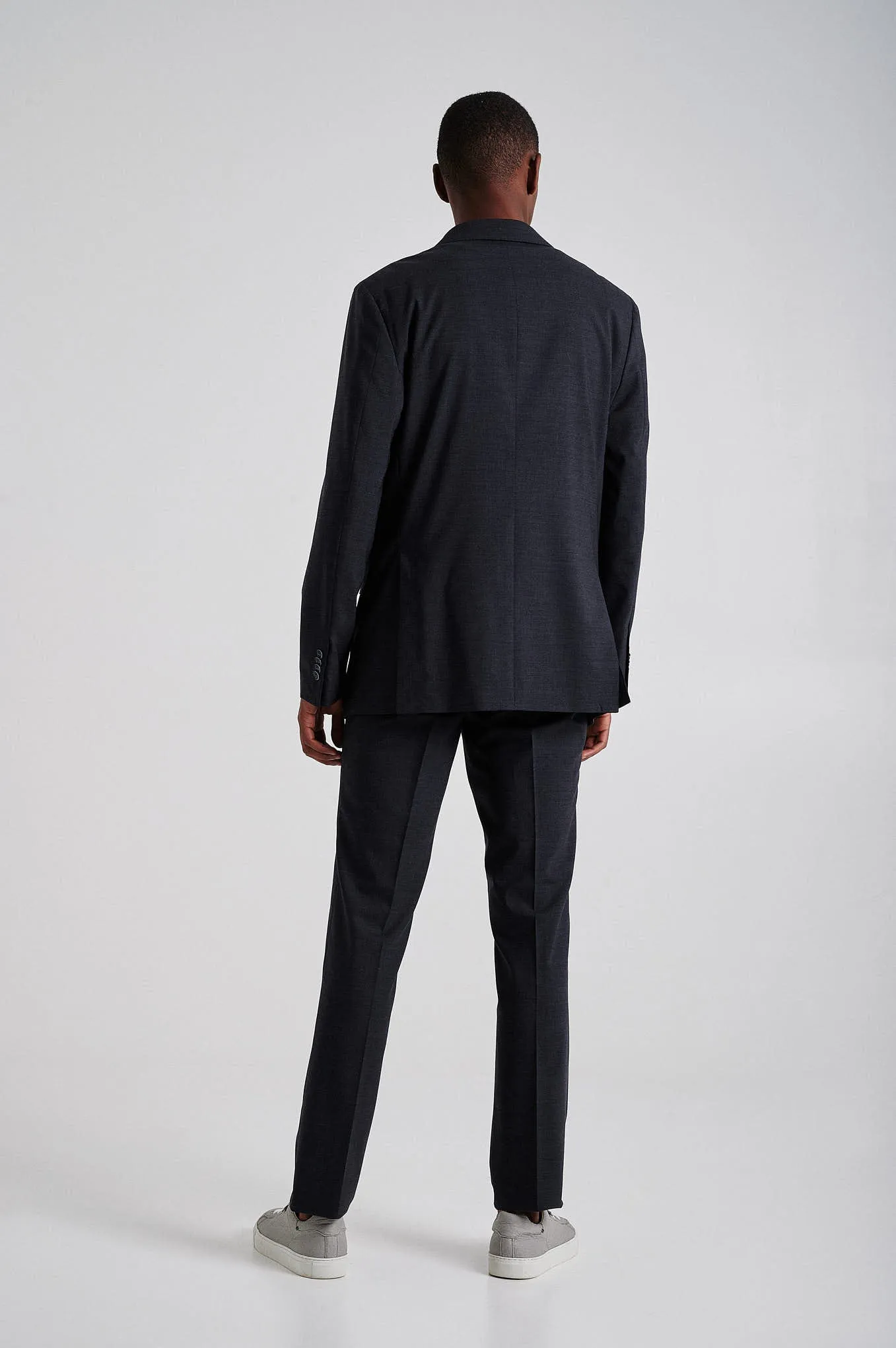 Slim fit wool stretch high performance suit