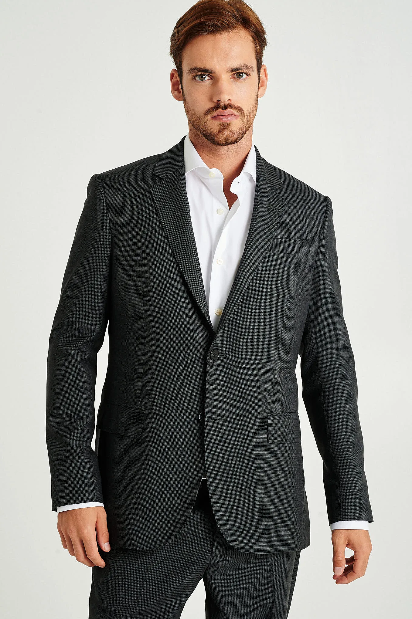 Slim fit wool suit