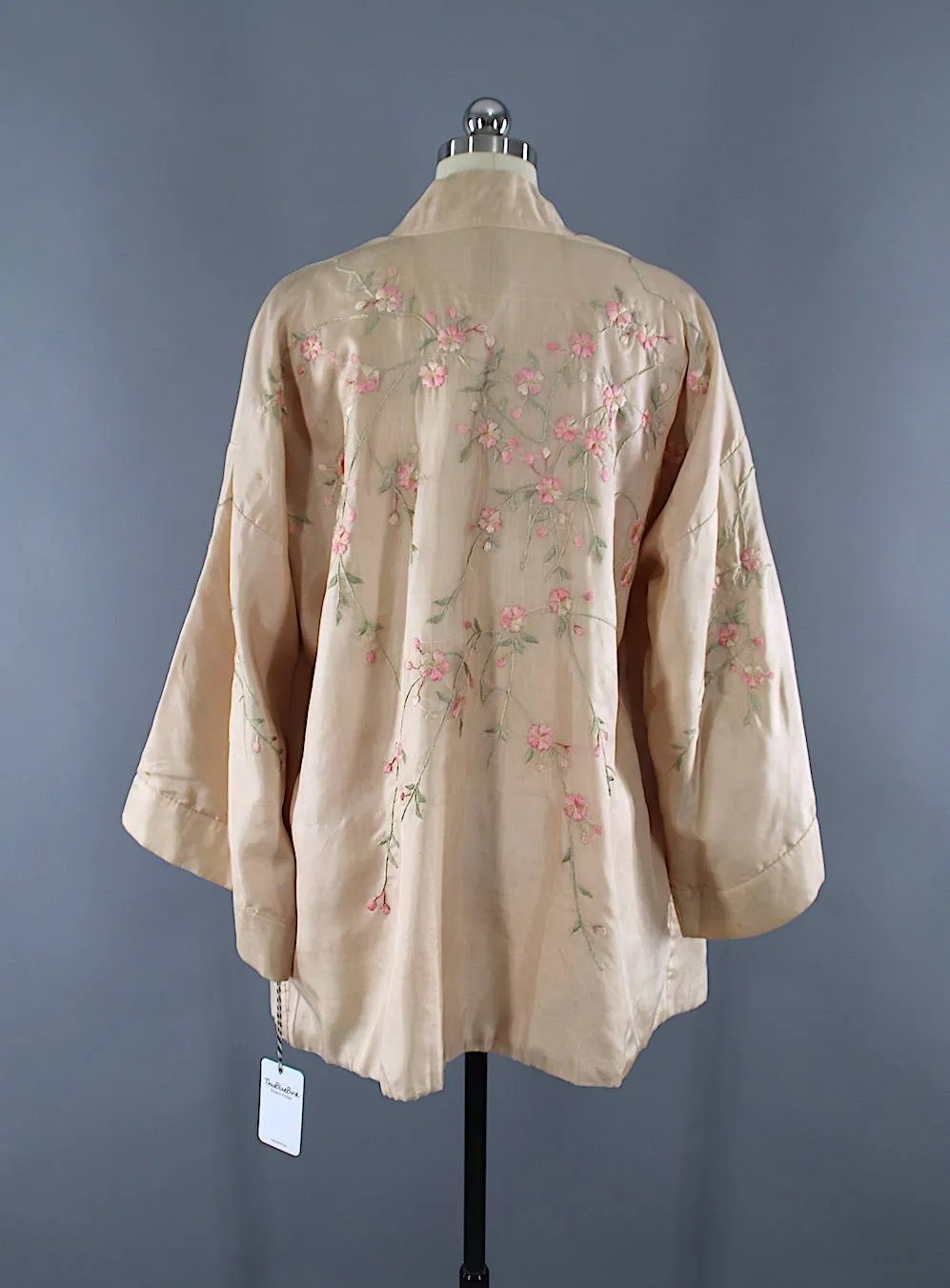 Vintage 1920s Embroidered Silk Kimono Jacket Cardigan / Blush Pink Floral Embroidery